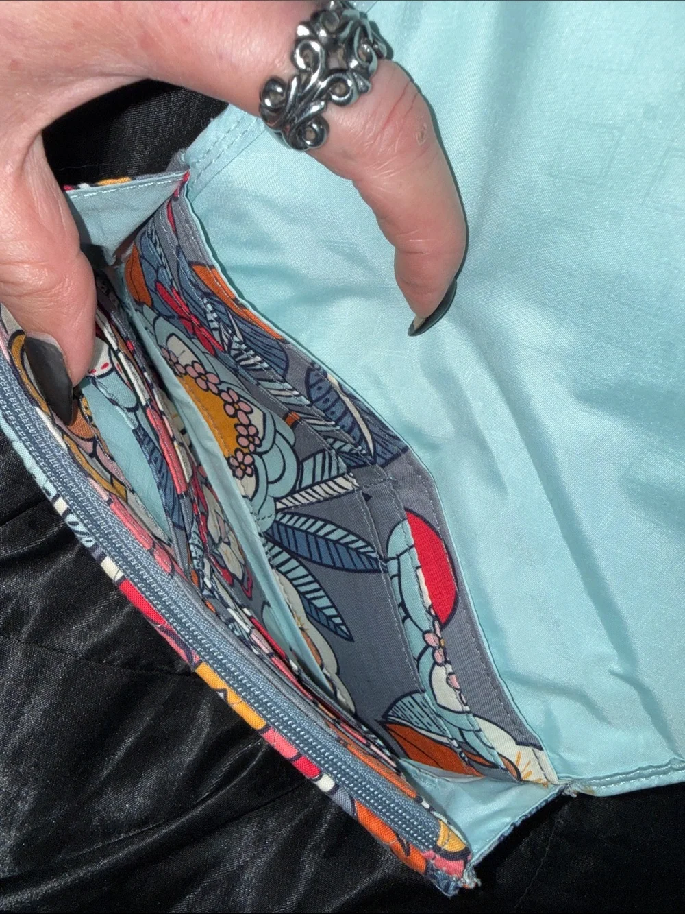 Vera Bradley Wallet/Wristlet!!! - Picture 6 of 8
